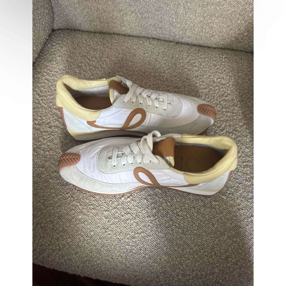 Loewe Flow Runner Trainer - Picture 9 of 14